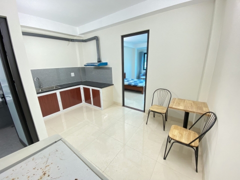 Cho thuê chung cư Mini Ngô Gia Tự, Đức Giang, Long Biên. 50m 1pn 1pk giá 5.5tr