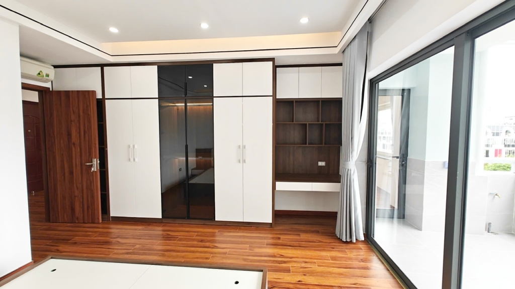 Tôi là chủ nhà!!!Cần bán gấp căn hộ chung cư 120 m2, 3 PN tòa D5A Trần Thái Tông, ban công Đông Nam