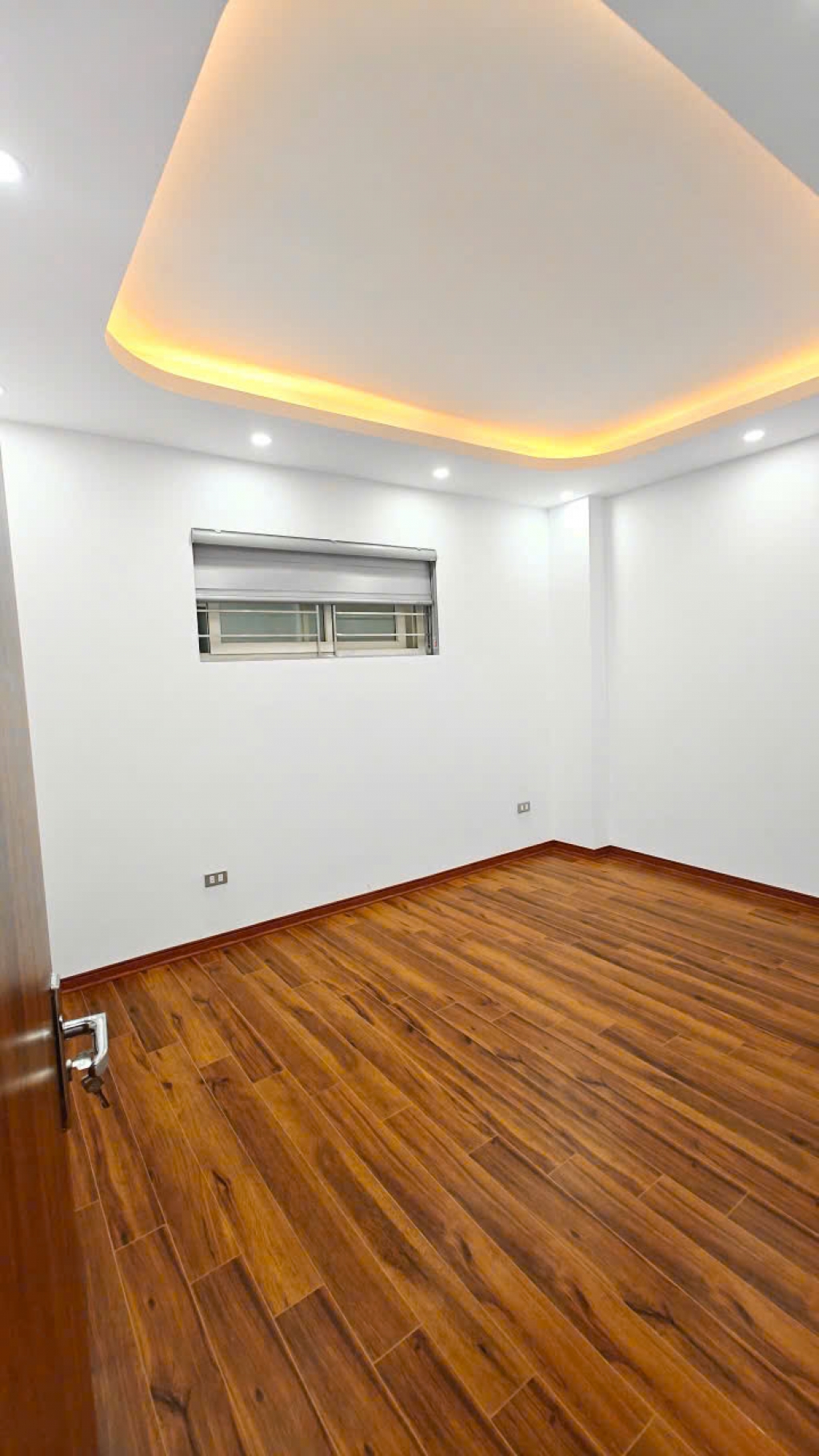 Tôi là chủ nhà!!!Cần bán gấp căn hộ chung cư 120 m2, 3 PN tòa D5A Trần Thái Tông, ban công Đông Nam