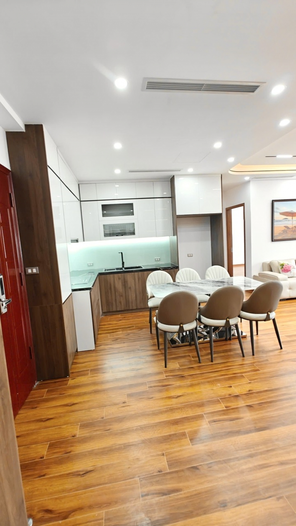 Tôi là chủ nhà!!!Cần bán gấp căn hộ chung cư 120 m2, 3 PN tòa D5A Trần Thái Tông, ban công Đông Nam