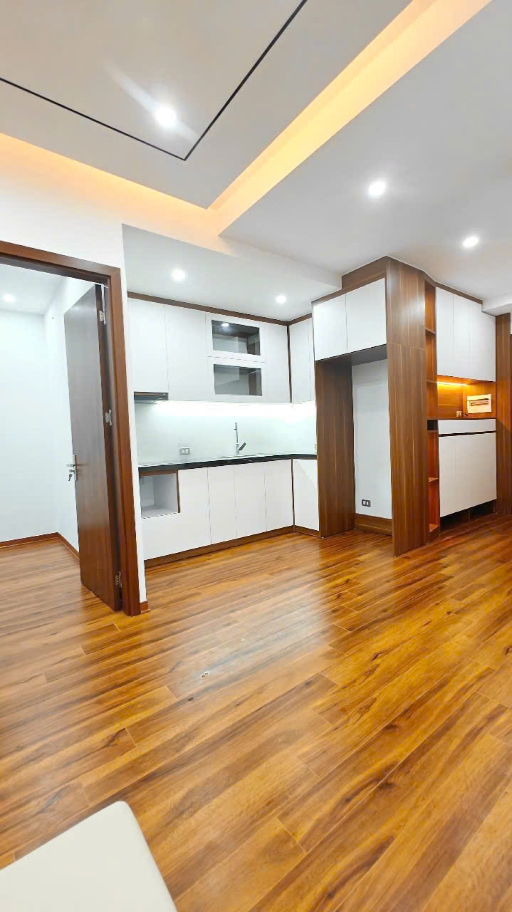 Tôi là chủ nhà!!! Cần bán căn hộ chung cư 90 m2,3 PN Tòa 4F Vũ Phạm Hàm - Trung Hòa;ban công Đông Nam