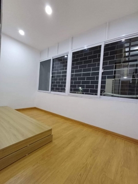 Nhà đẹp ở ngay Đơn nguyên 1 – Tập thể ban cơ yếu chính phủ Nguyễn Chí Thanh Dt 50m giá 1.68 tỷ