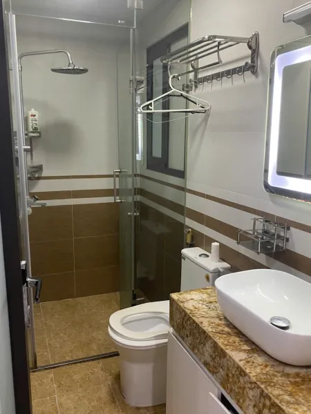 Cho thuê Căn chung cư mini vị trí đẹp nhất phố Trích Sài, Tây Hồ. View toàn mặt hồ. Chỉ 7.5tr